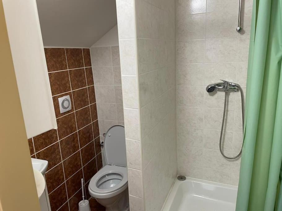 Apartman Katarina V Penzione Pod Smrekom Martin Exteriör bild
